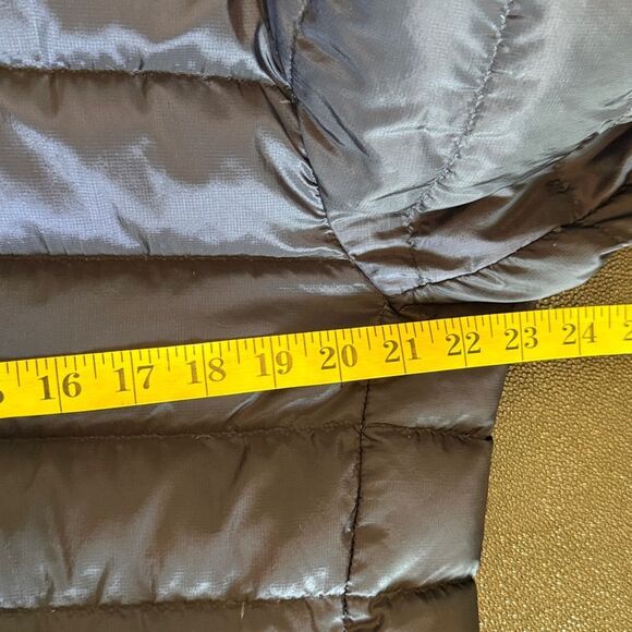 Uniqlo Navy Blue Ultra Light Down Jacket with Hoodie size Medium - Picture 7 of 10